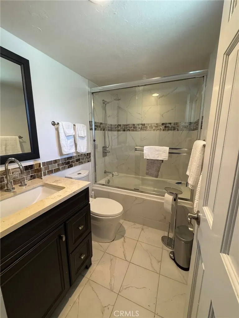 38532 Shore Drive Fawnskin, CA 92333