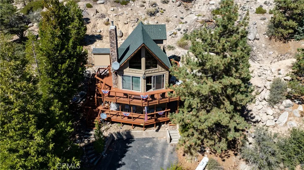 38532 Shore Drive Fawnskin, CA 92333