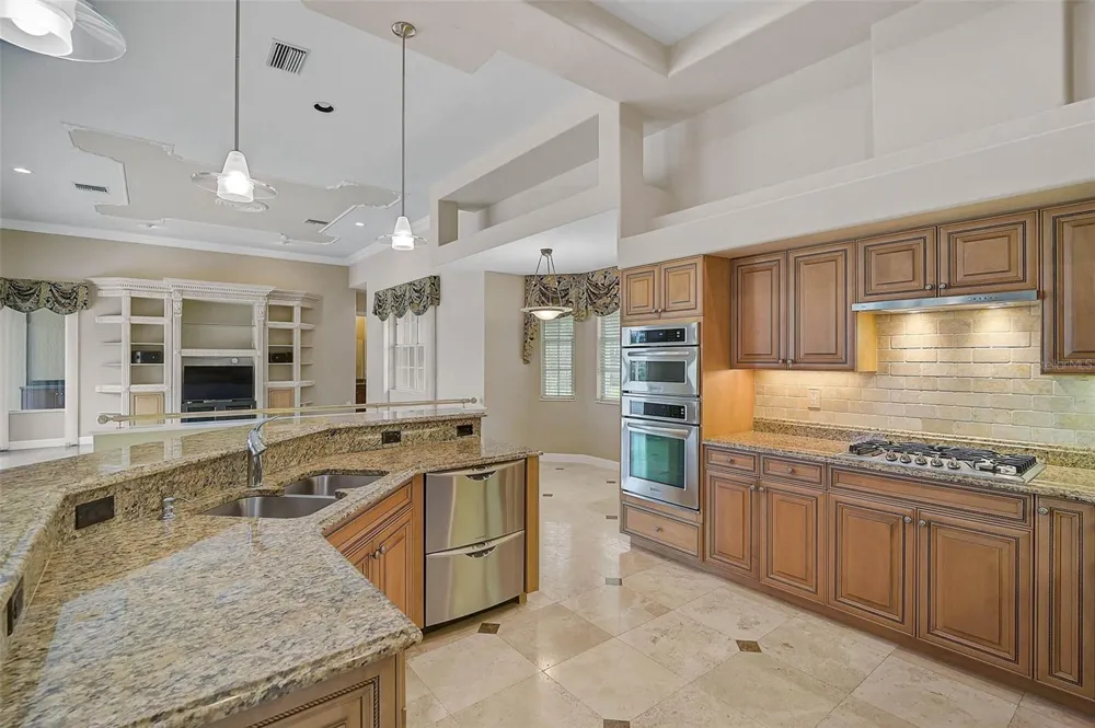 852 MACEWEN DRIVE Osprey, FL 34229