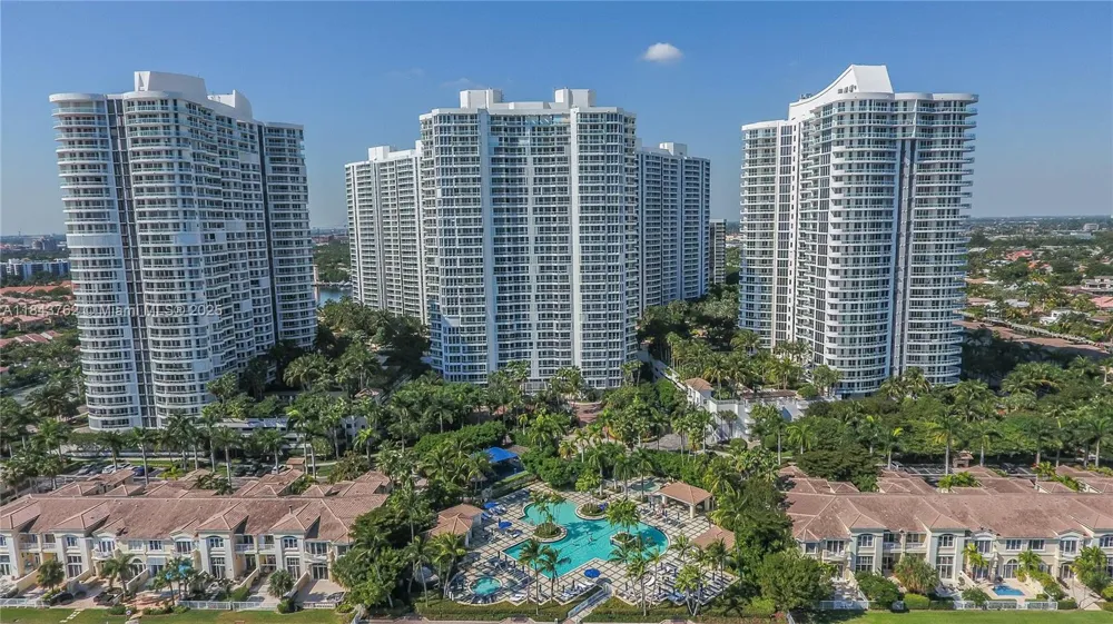 21150 Point Pl #406 Aventura, FL 33180