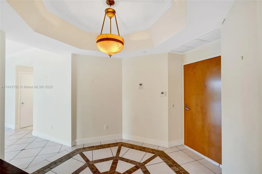 21150 Point Pl #406 Aventura, FL 33180