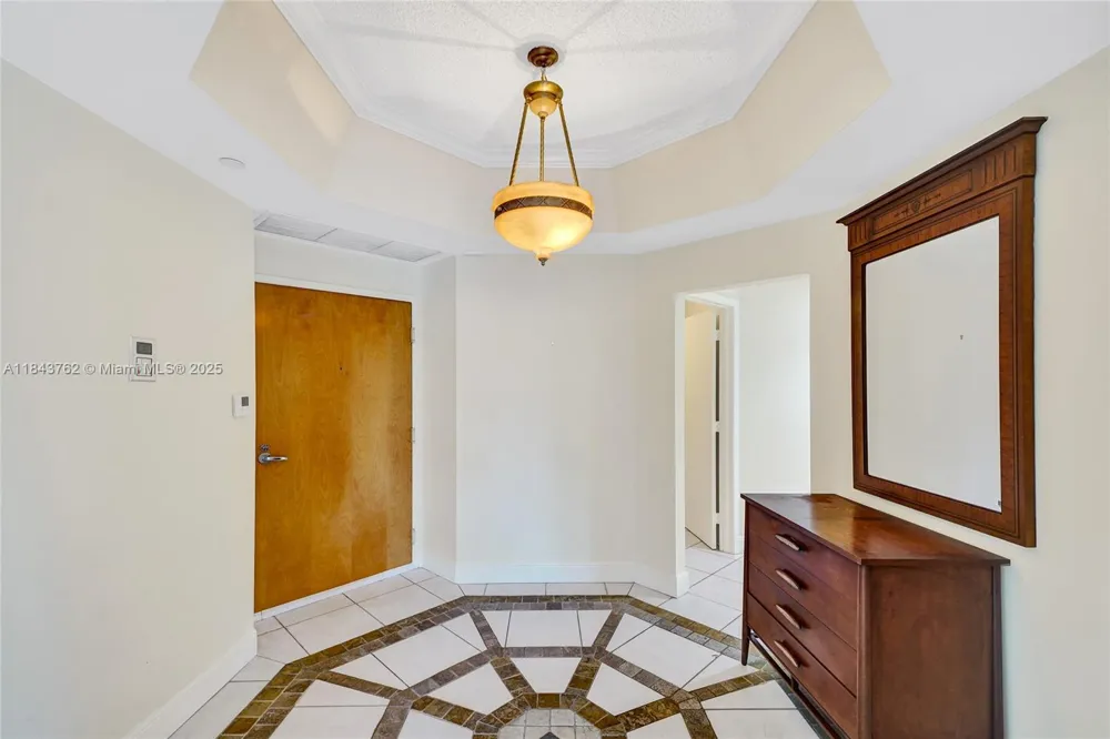 21150 Point Pl #406 Aventura, FL 33180