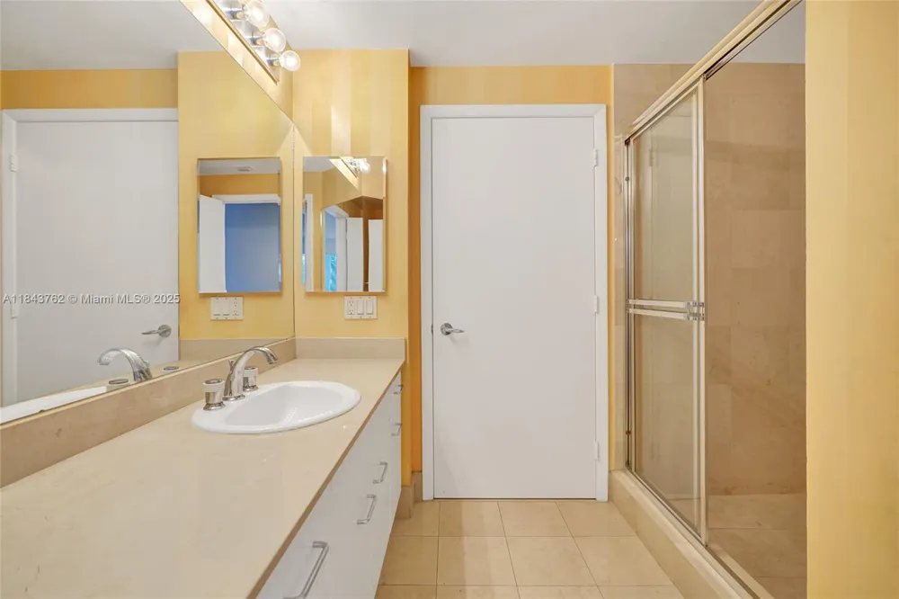 21150 Point Pl #406 Aventura, FL 33180