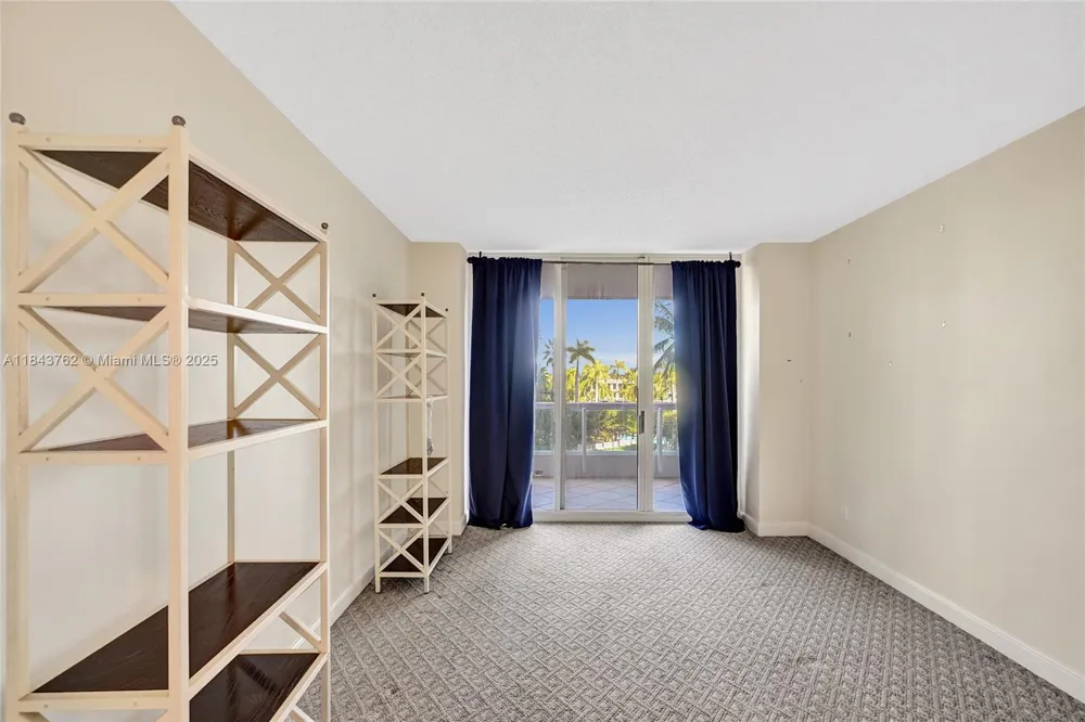 21150 Point Pl #406 Aventura, FL 33180