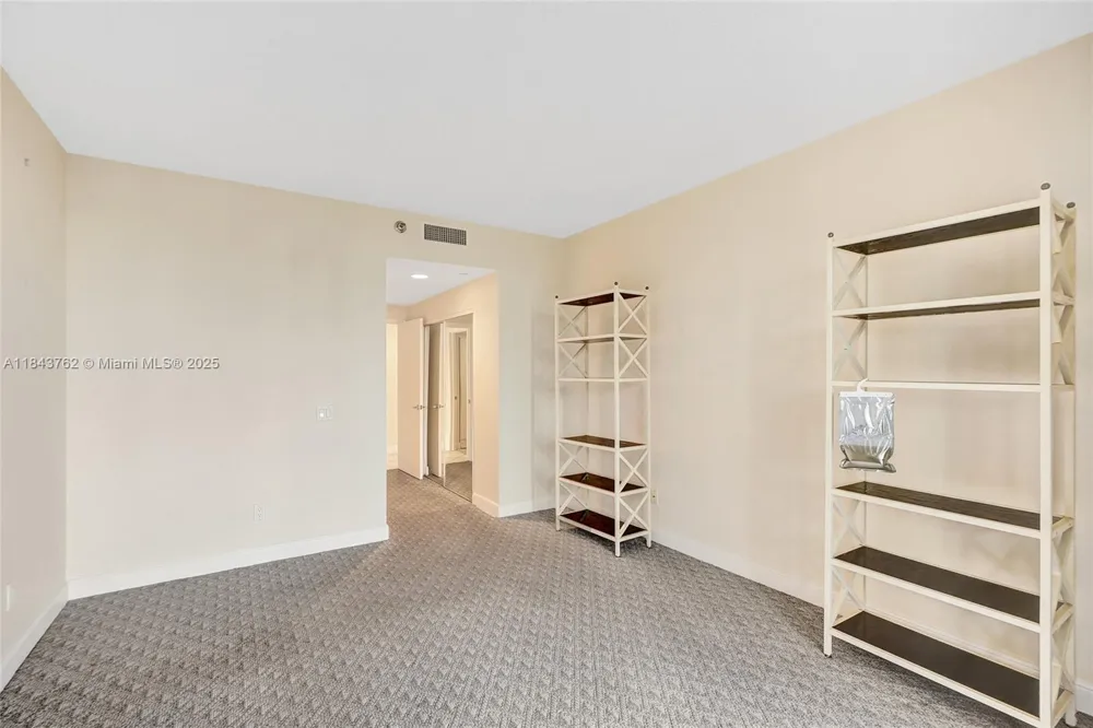 21150 Point Pl #406 Aventura, FL 33180