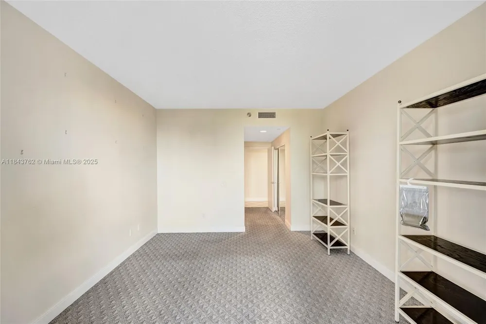 21150 Point Pl #406 Aventura, FL 33180