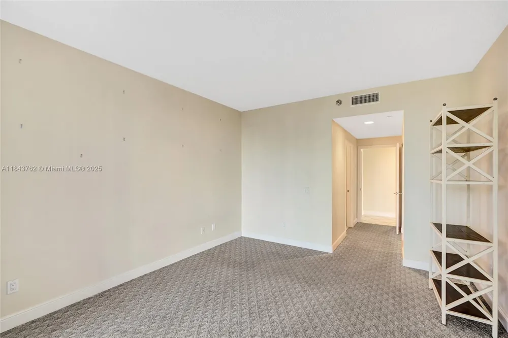 21150 Point Pl #406 Aventura, FL 33180