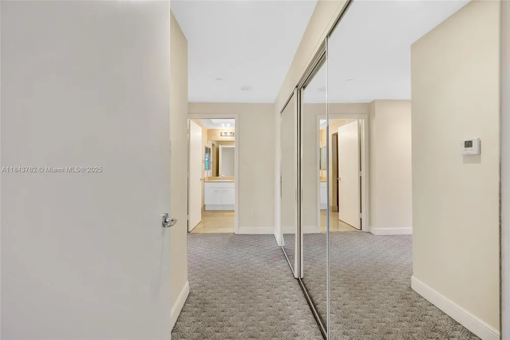 21150 Point Pl #406 Aventura, FL 33180
