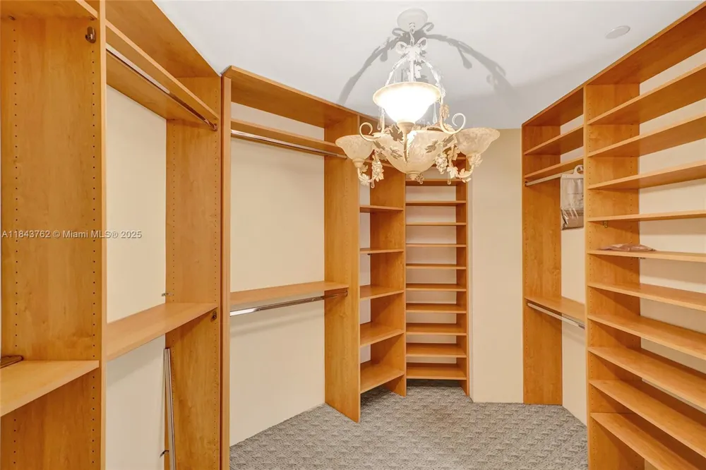 21150 Point Pl #406 Aventura, FL 33180