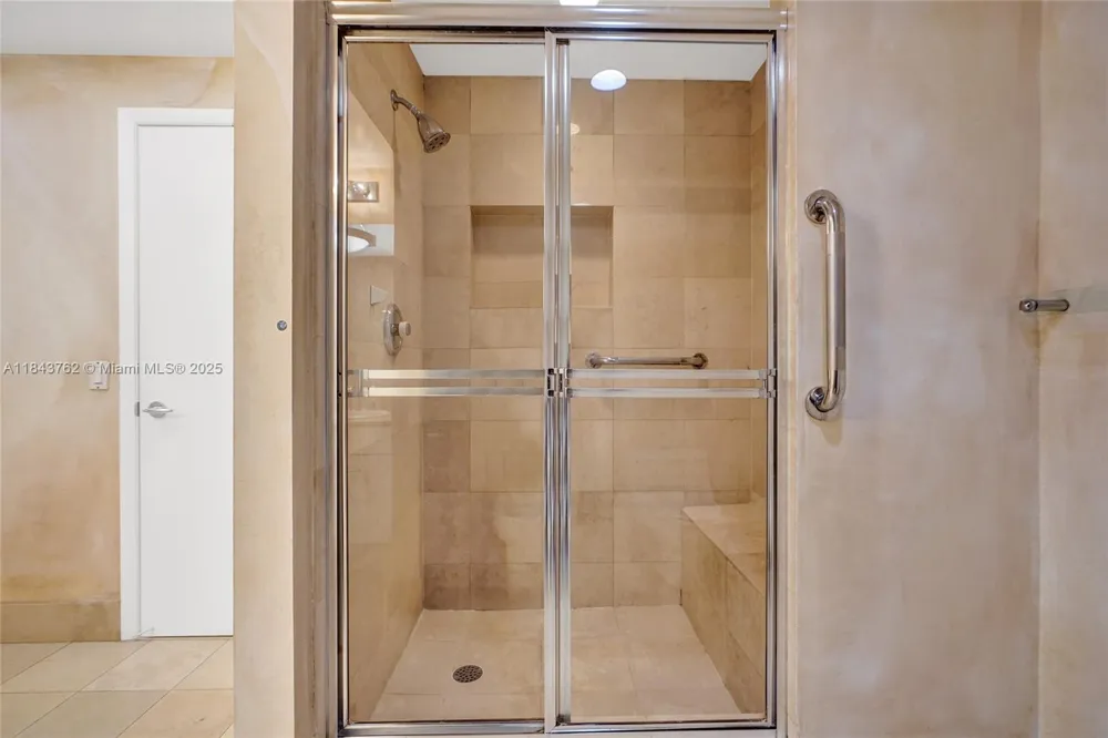 21150 Point Pl #406 Aventura, FL 33180