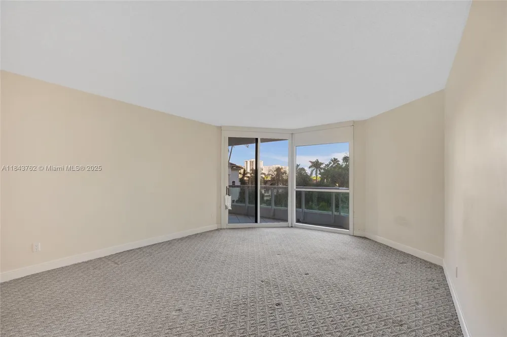 21150 Point Pl #406 Aventura, FL 33180