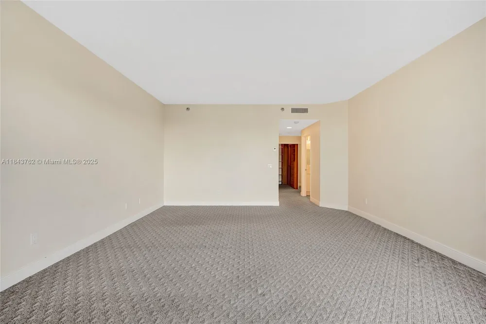 21150 Point Pl #406 Aventura, FL 33180