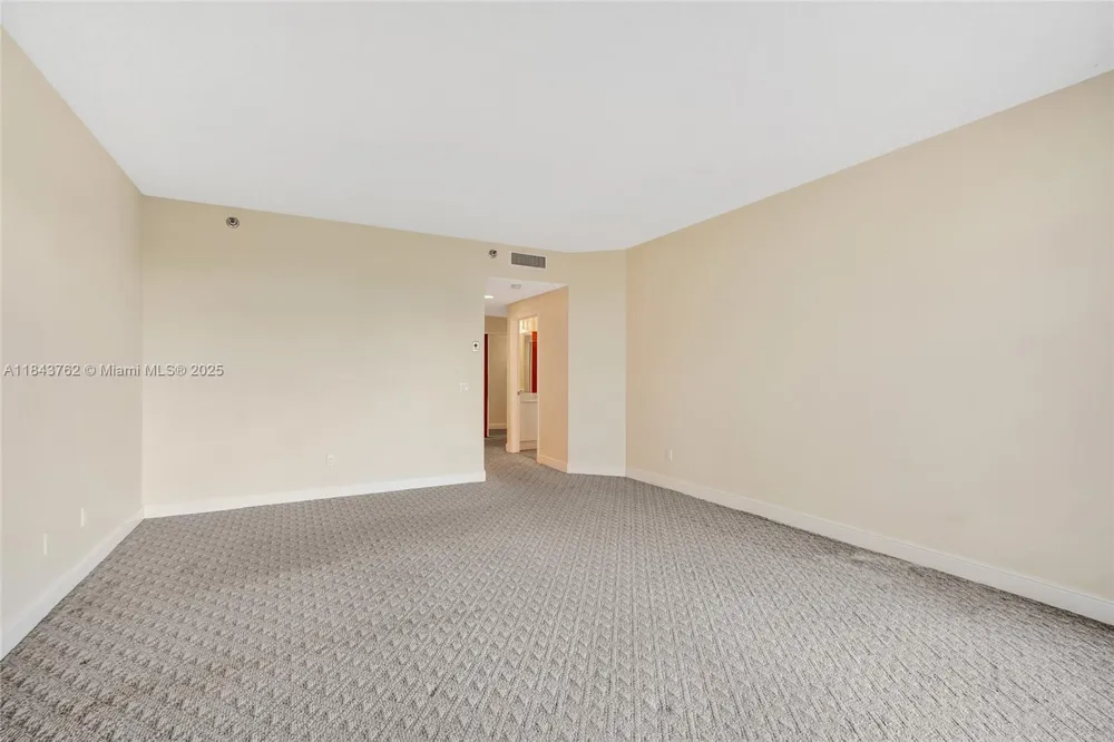 21150 Point Pl #406 Aventura, FL 33180