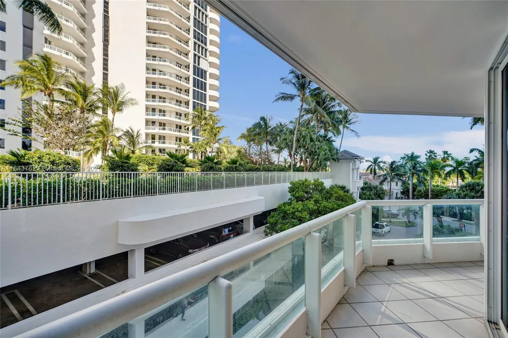 21150 Point Pl #406 Aventura, FL 33180