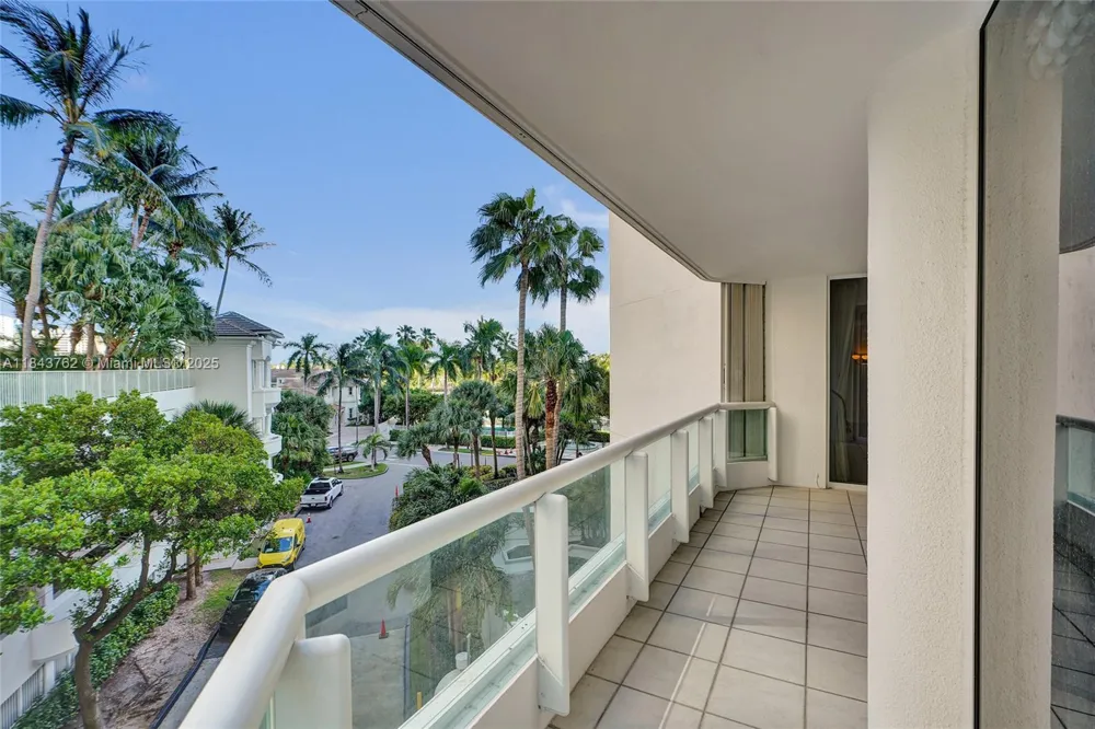 21150 Point Pl #406 Aventura, FL 33180
