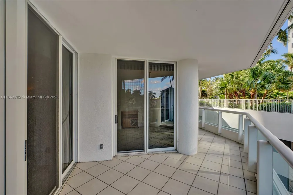 21150 Point Pl #406 Aventura, FL 33180
