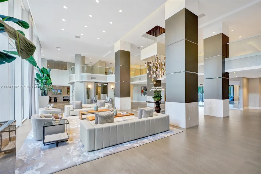 21150 Point Pl #406 Aventura, FL 33180