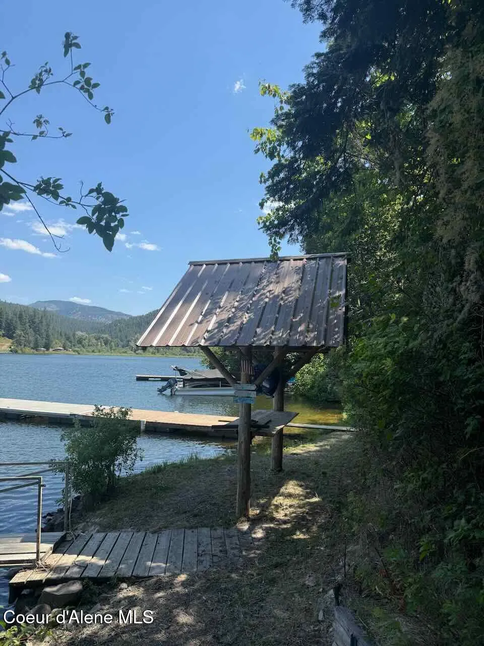 8713 E Waxwing Way St. Maries, ID 83861