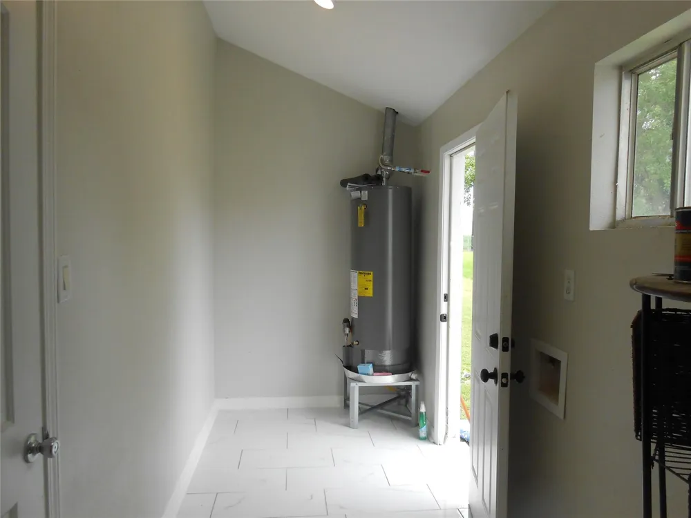 6017 Pine Avenue Port Arthur, TX 77640