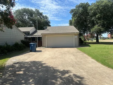 6702 La Costa Drive