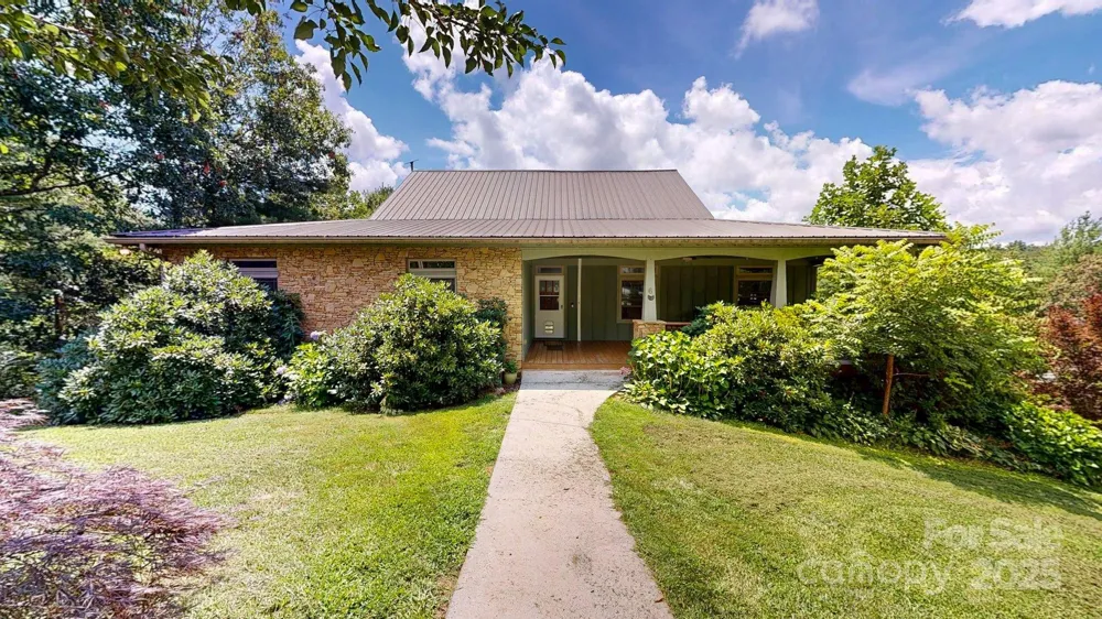 6 Sunrise Valley Leicester, NC 28748