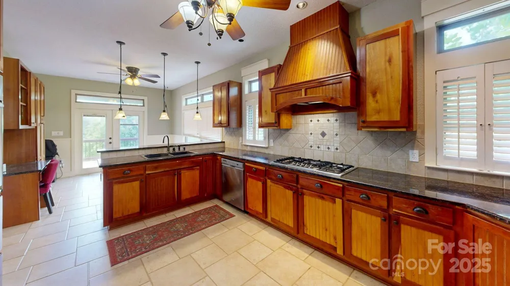 6 Sunrise Valley Leicester, NC 28748