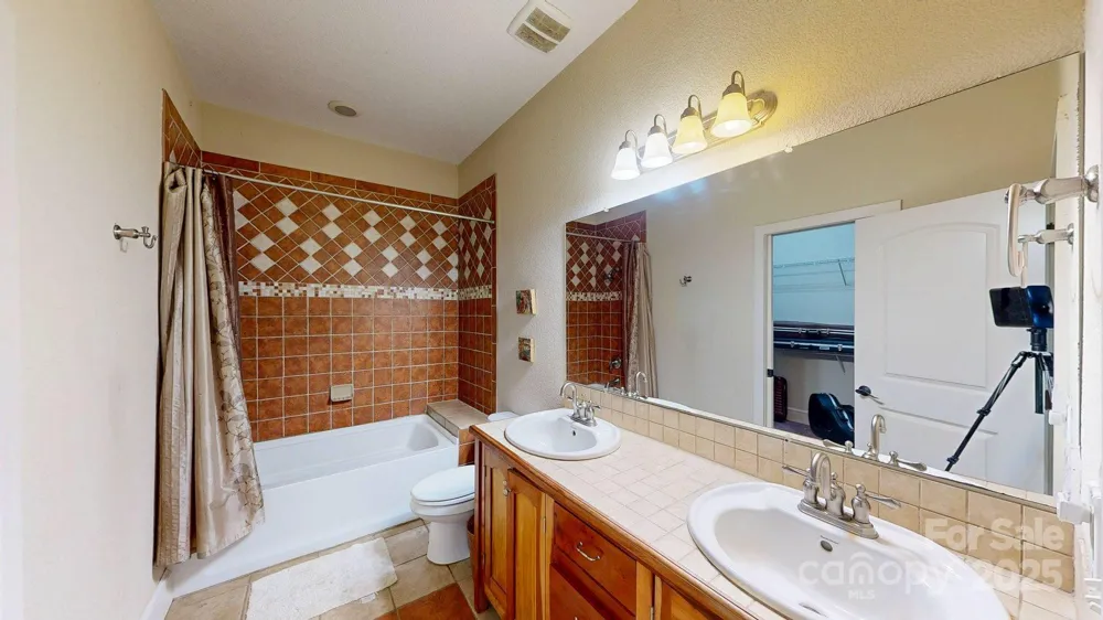 6 Sunrise Valley Leicester, NC 28748