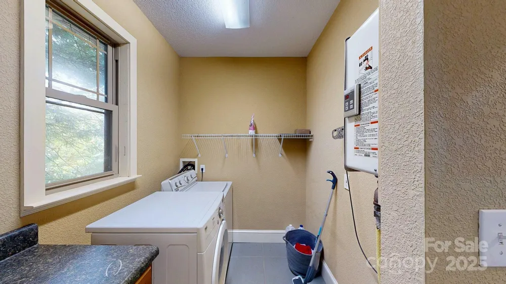 6 Sunrise Valley Leicester, NC 28748