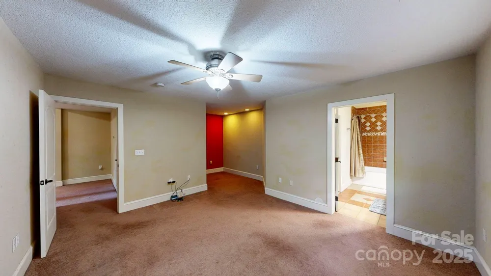 6 Sunrise Valley Leicester, NC 28748