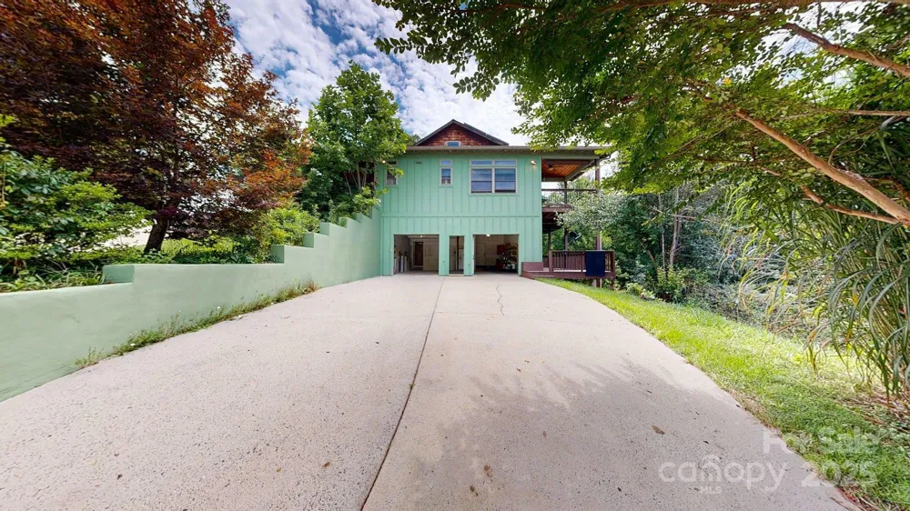 6 Sunrise Valley Leicester, NC 28748