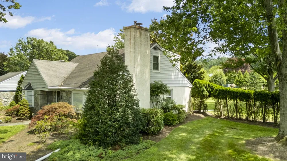 170 OLD STATE ROAD Berwyn, PA 19312