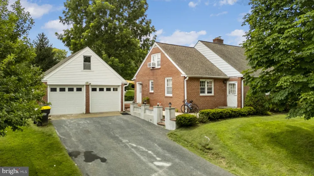 170 OLD STATE ROAD Berwyn, PA 19312