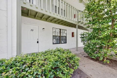 840 Center Avenue #390