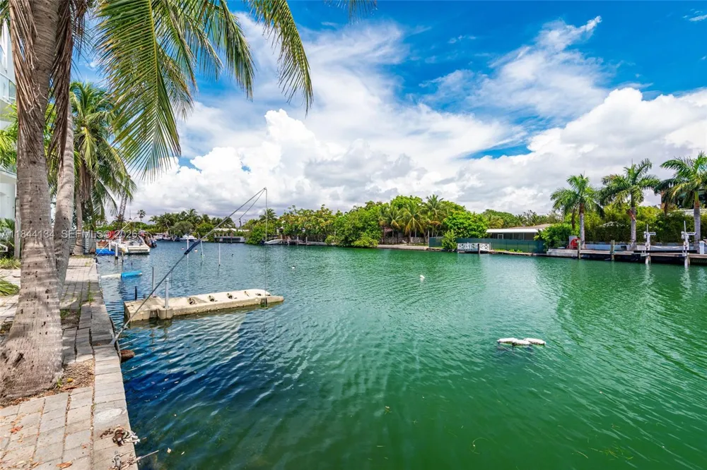 1975 Calais Dr #1 Miami Beach, FL 33141