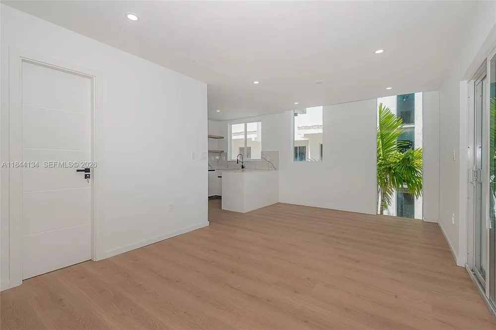 1975 Calais Dr #1 Miami Beach, FL 33141