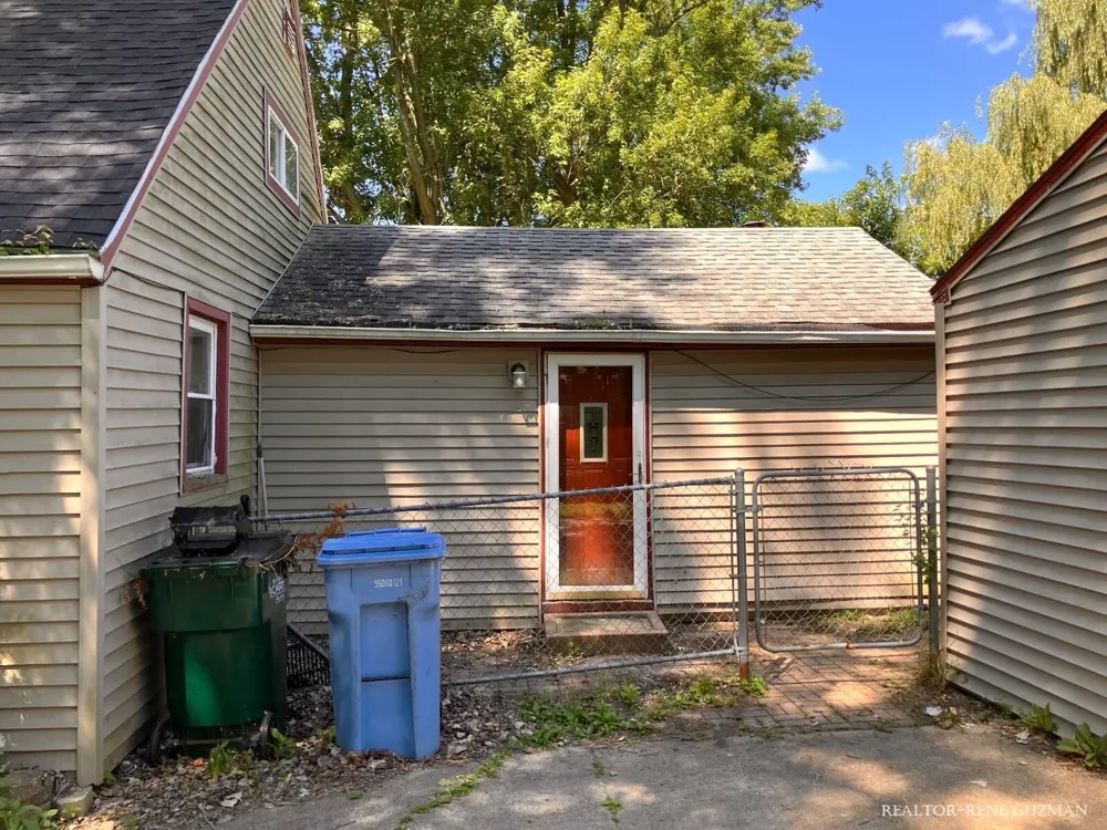 1420 Reo Road Lansing, MI 48910