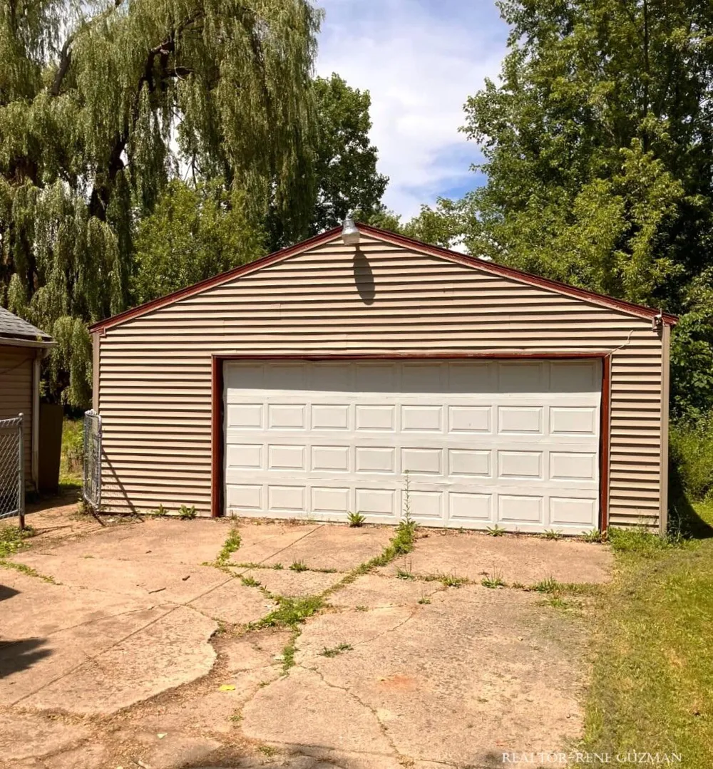 1420 Reo Road Lansing, MI 48910