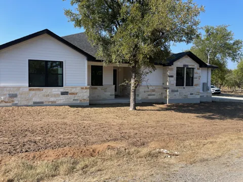 1502 Green Valley Lane