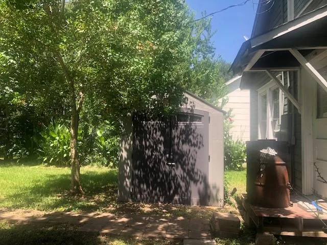 603 Lundy Street El Campo, TX 77437