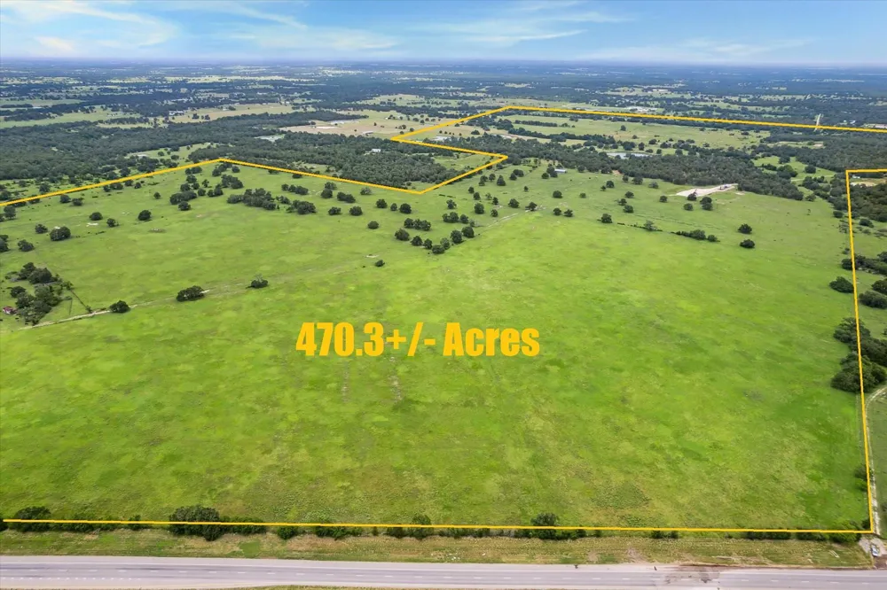 1434 County Road 139 Giddings, TX 78942