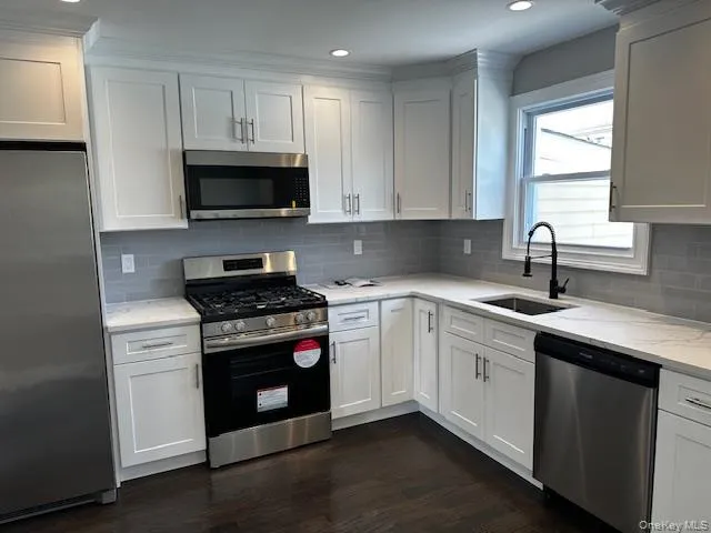 558 Oxford Road Cedarhurst, NY 11516