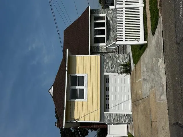 558 Oxford Road Cedarhurst, NY 11516