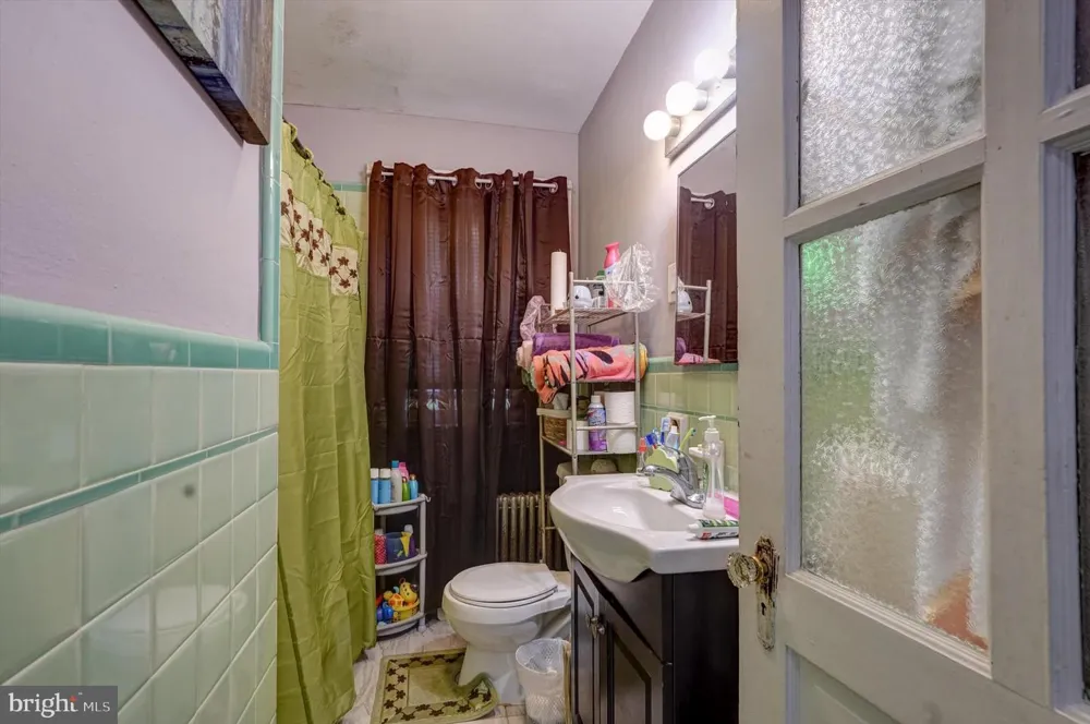 809 OLIVE STREET Florence, NJ 08518