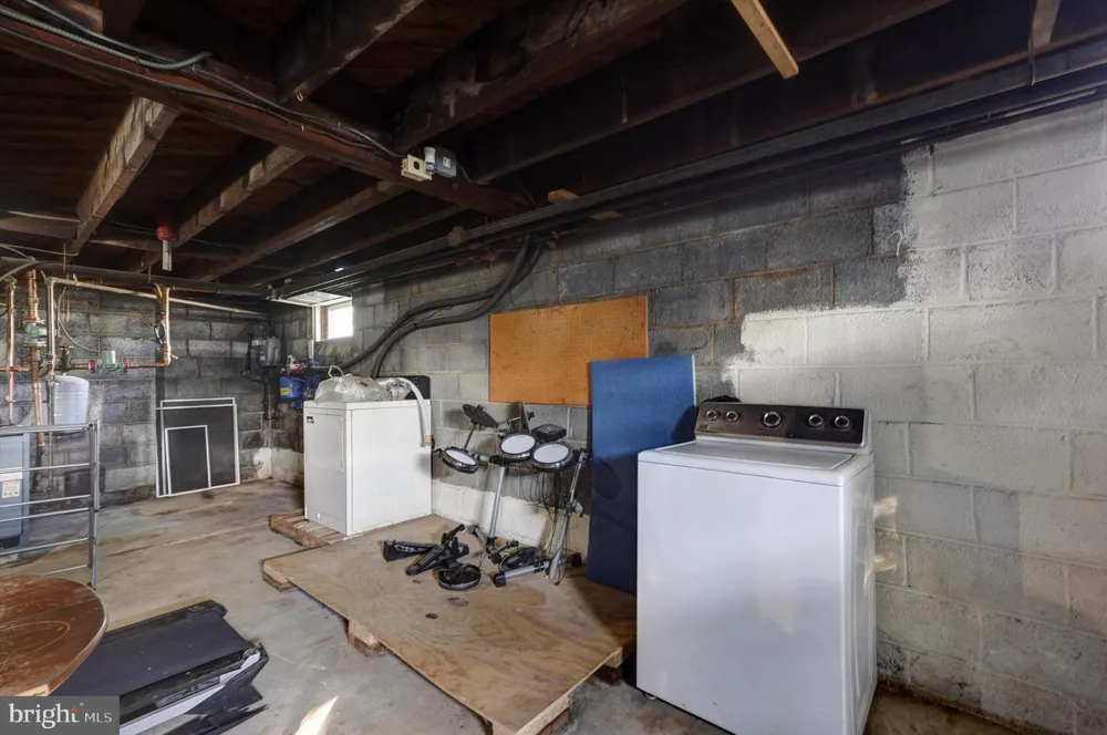 809 OLIVE STREET Florence, NJ 08518