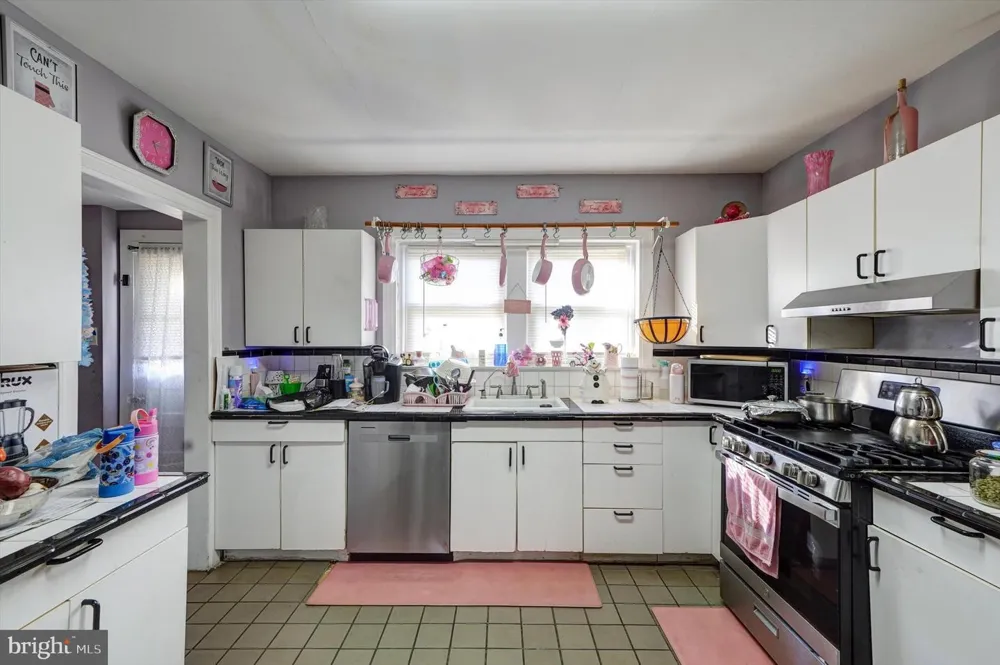 809 OLIVE STREET Florence, NJ 08518