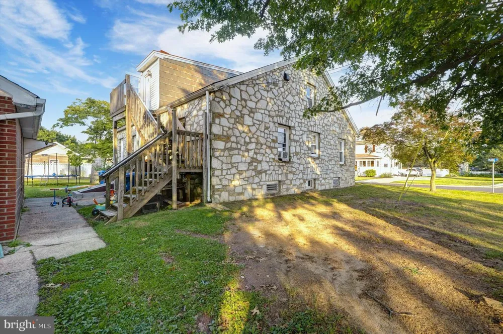 809 OLIVE STREET Florence, NJ 08518