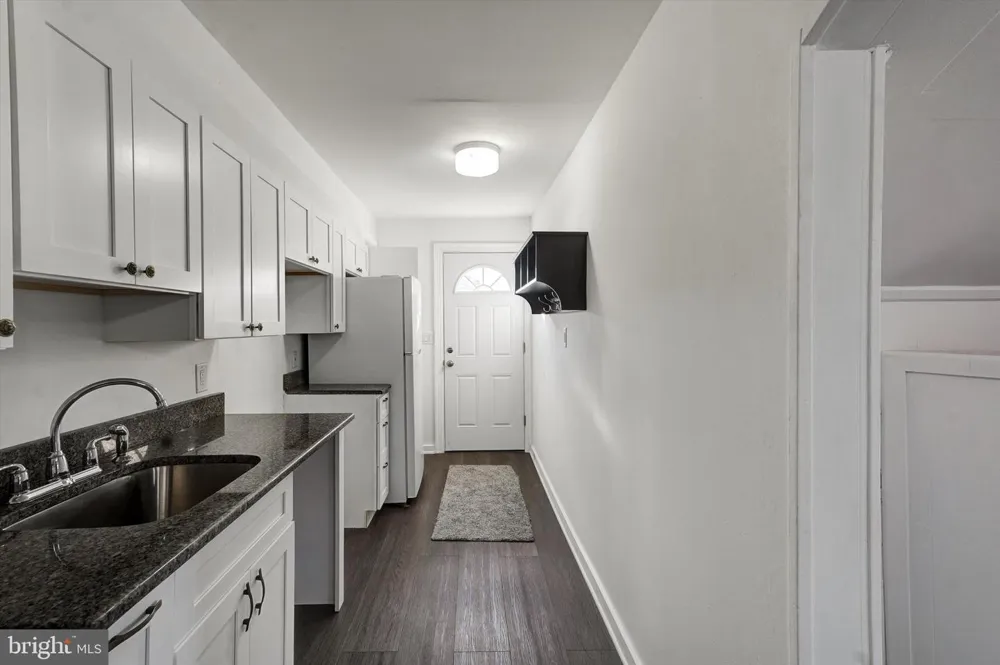 809 OLIVE STREET Florence, NJ 08518