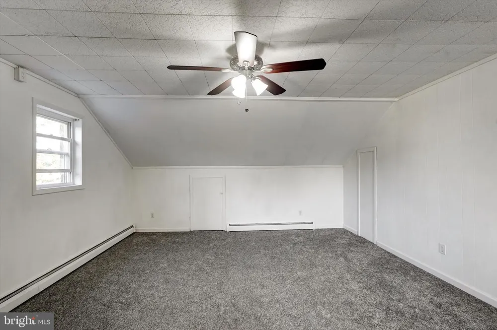 809 OLIVE STREET Florence, NJ 08518
