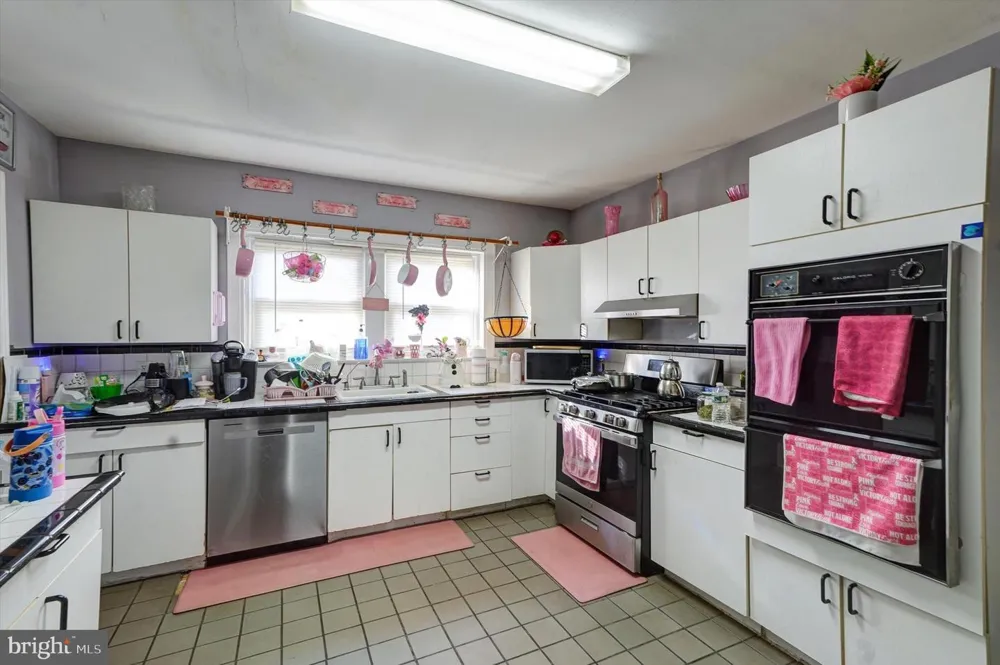 809 OLIVE STREET Florence, NJ 08518