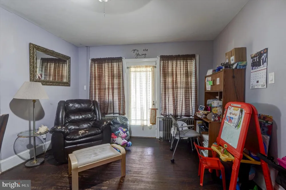809 OLIVE STREET Florence, NJ 08518